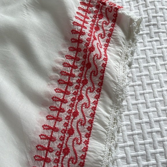 Embroidered white top, size M. - Picture 3 of 6